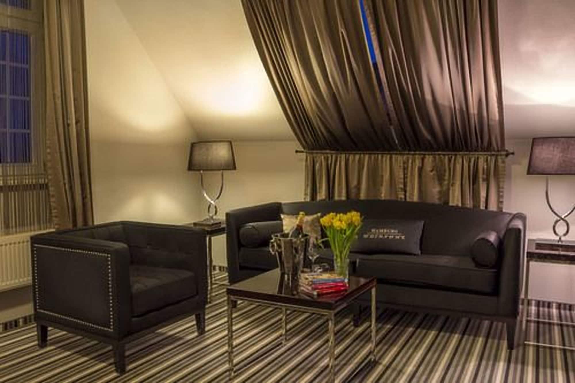 Boutique Hotel Poppenbuetteler Hof ハンブルク エクステリア 写真