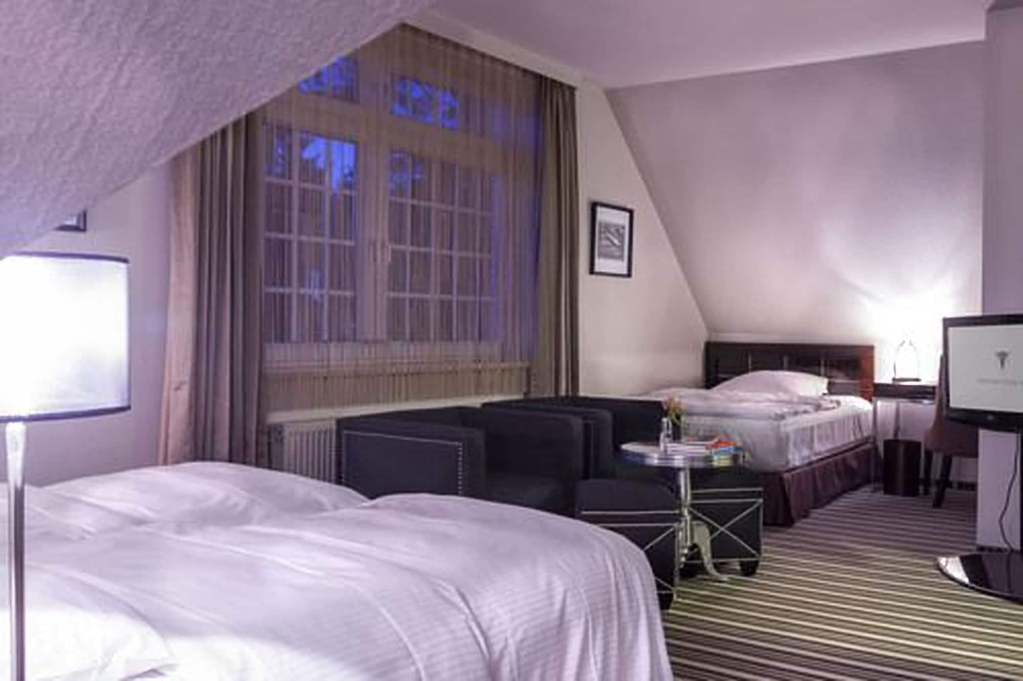 Boutique Hotel Poppenbuetteler Hof ハンブルク エクステリア 写真